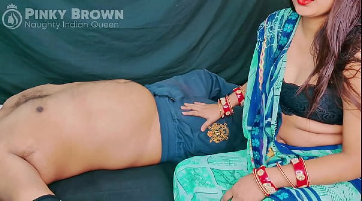 Indian Bhabhi Seduces Delivery Boy Hindi