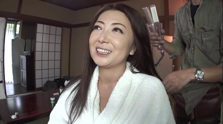 Squirting Queen Japanese Mature Wife